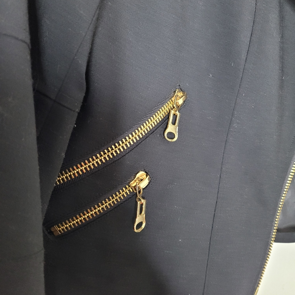 Calvin Klein jacket and skirt suit - Picture 4 of 9